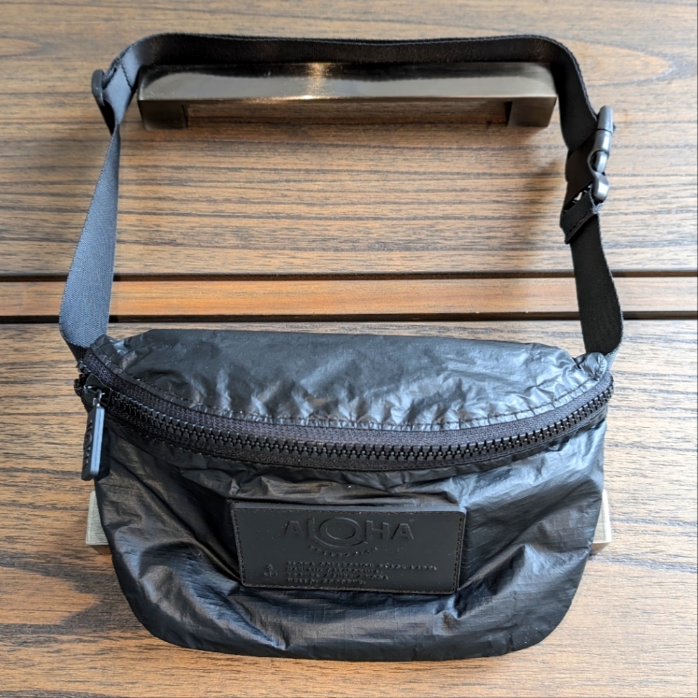⭐1 Day SALE!!⭐ Aloha Collection Mini Hip Pack, Black Monochrome